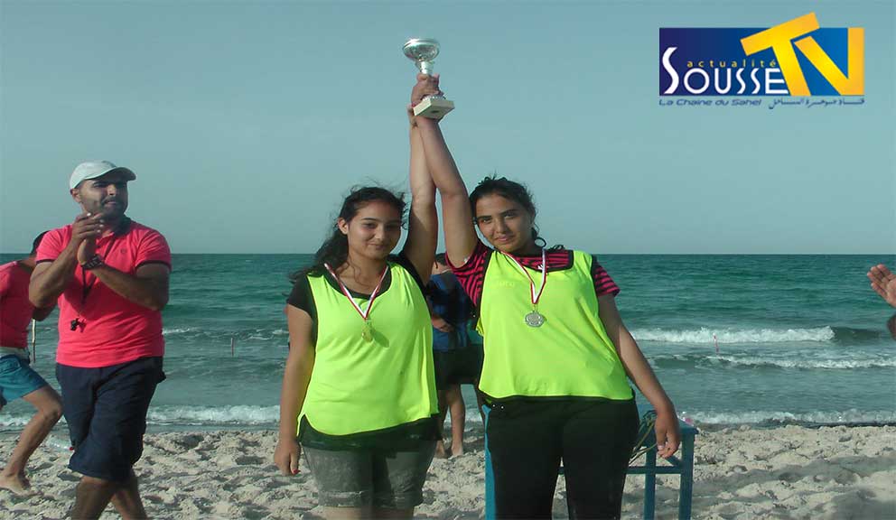 04  جوان 2016 : تتويج الفائزين في الأولمبياد الشاطئية التي نظمها المركب الشبابي بهرقلة 